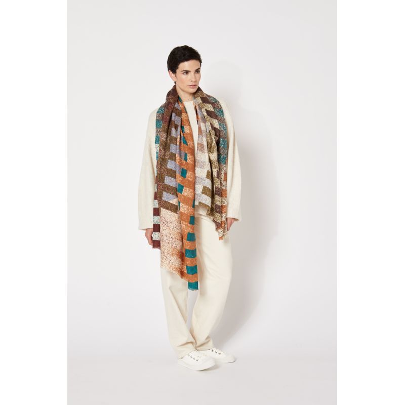 BROWN MUSICAL SCARF