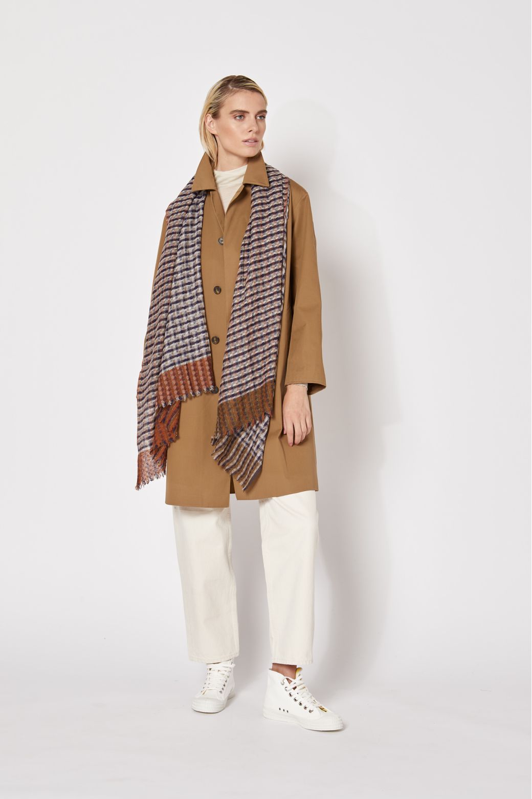SMOKED AVENTURE SCARF