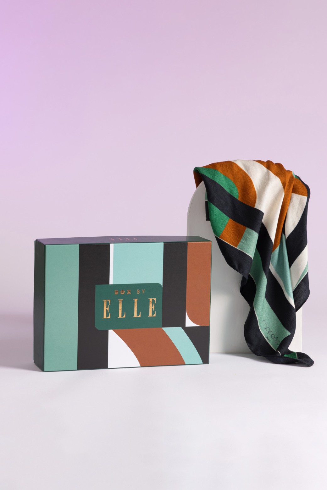 Superonic Emeraude x Elle Square