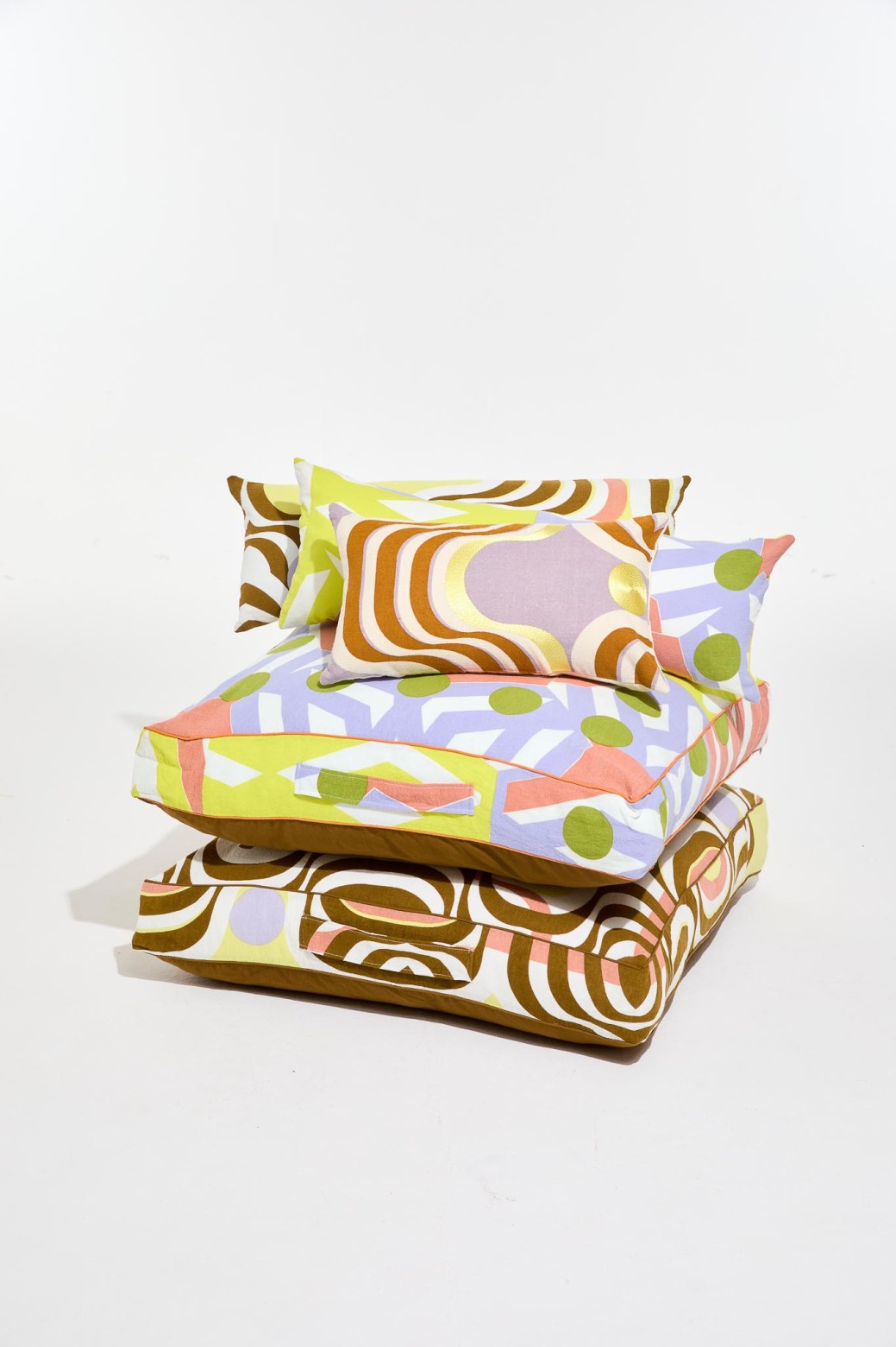Yellow Bloom Rectangular Cotton Cushion / Mapoésie