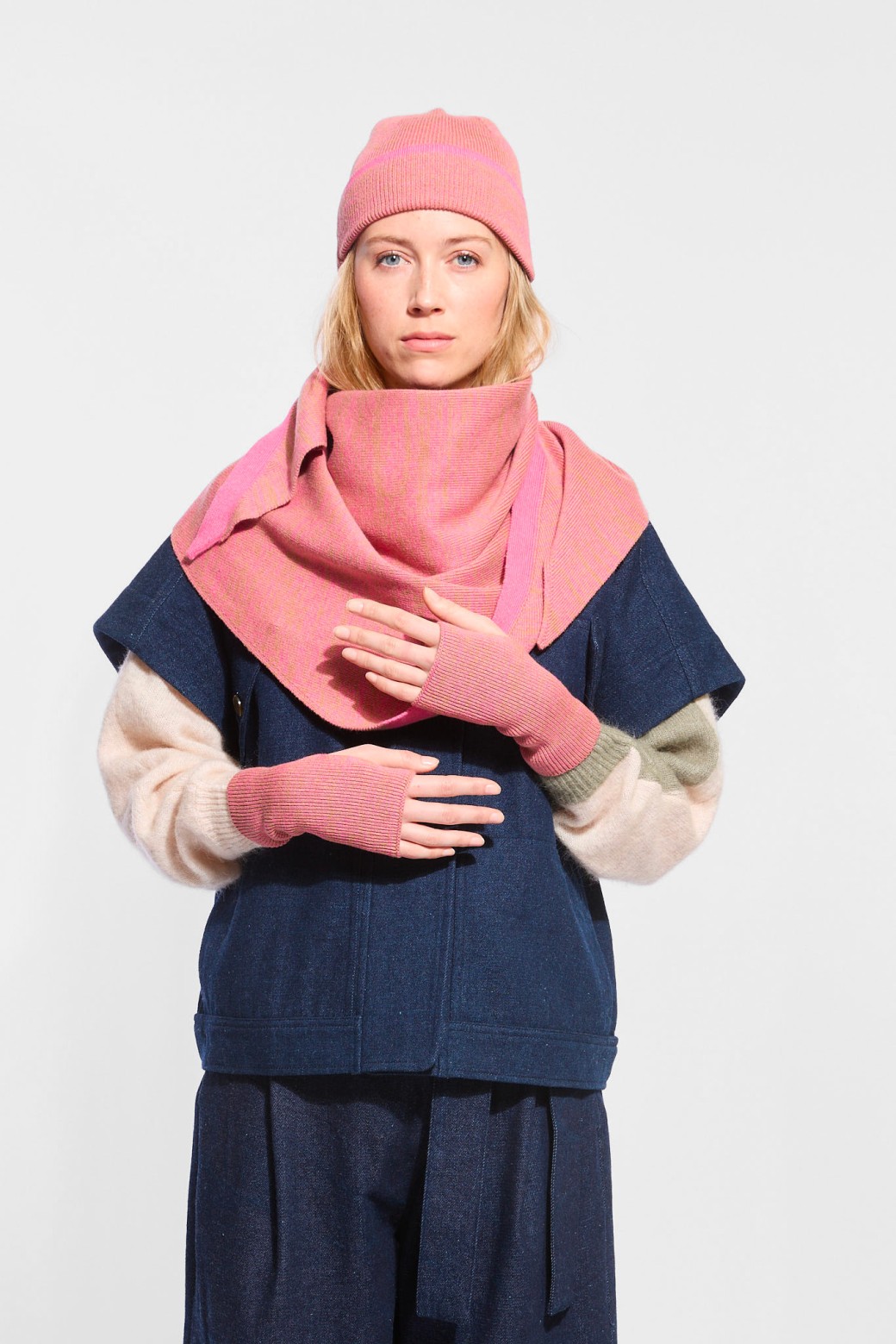 Agnes Pink Mittens